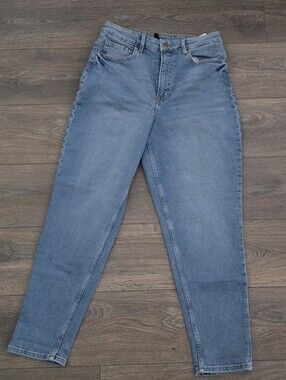 H&M High-Rise Straight Jeans in Light Blue